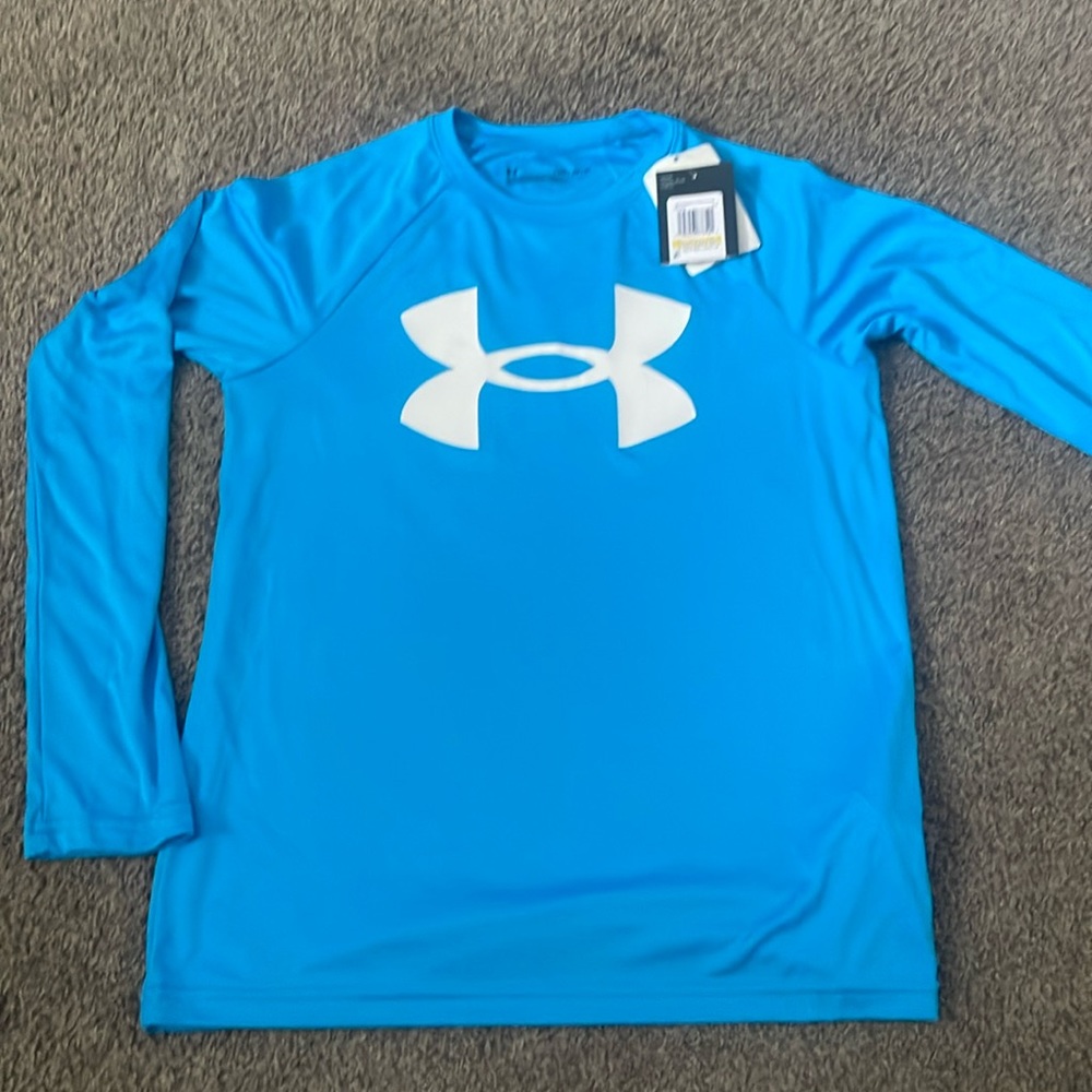 Boys Under Armour Long sleeve new with tags
